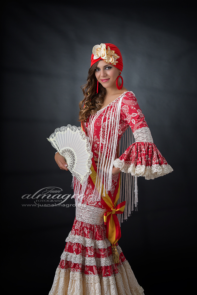 Celia, Reina de las Fiestas 2014 con traje de Flamenca | Juan Almagro ...